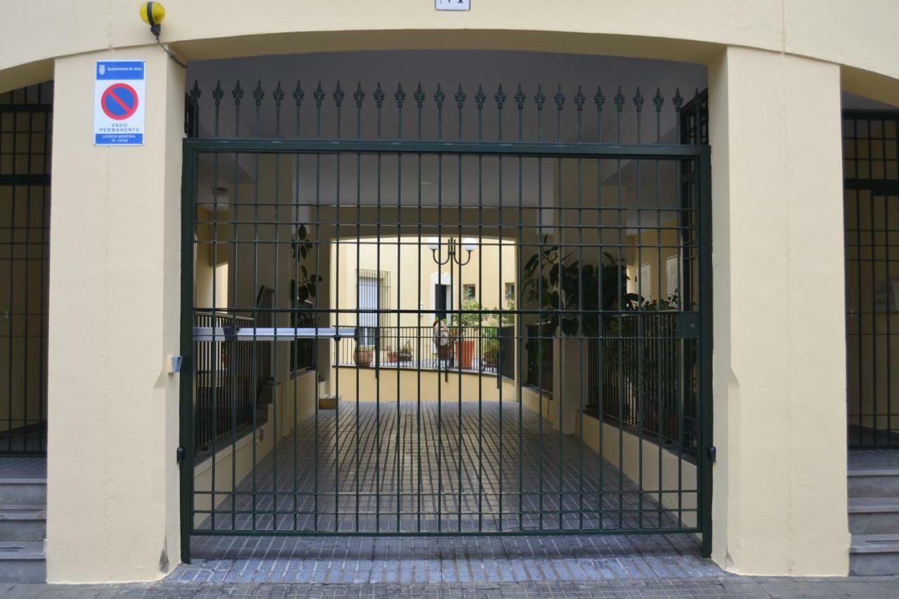 Sherryflat Alcázar - Parking Jerez de la Frontera Exterior foto